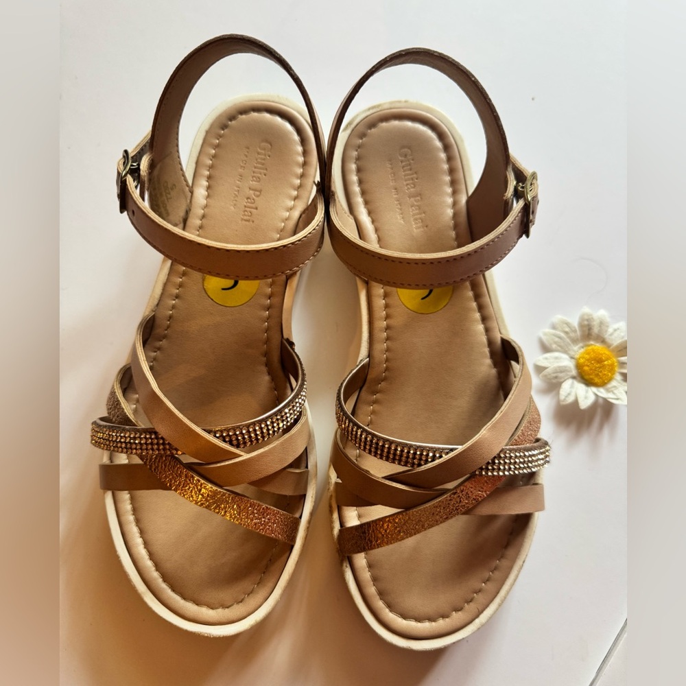 Girls' Tan and Gold Sandals by Giulia Palau in Size 5 in EUC